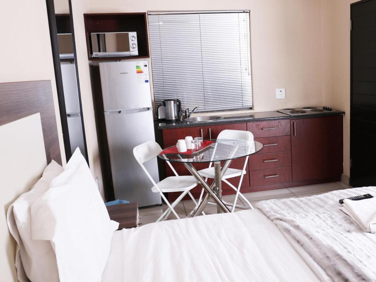 Eagle Nest Luxury Accommodation Roodepoort Eksteriør bilde