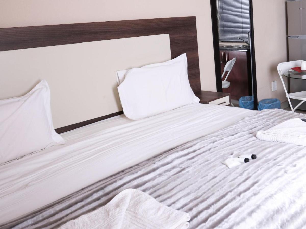 Eagle Nest Luxury Accommodation Roodepoort Eksteriør bilde