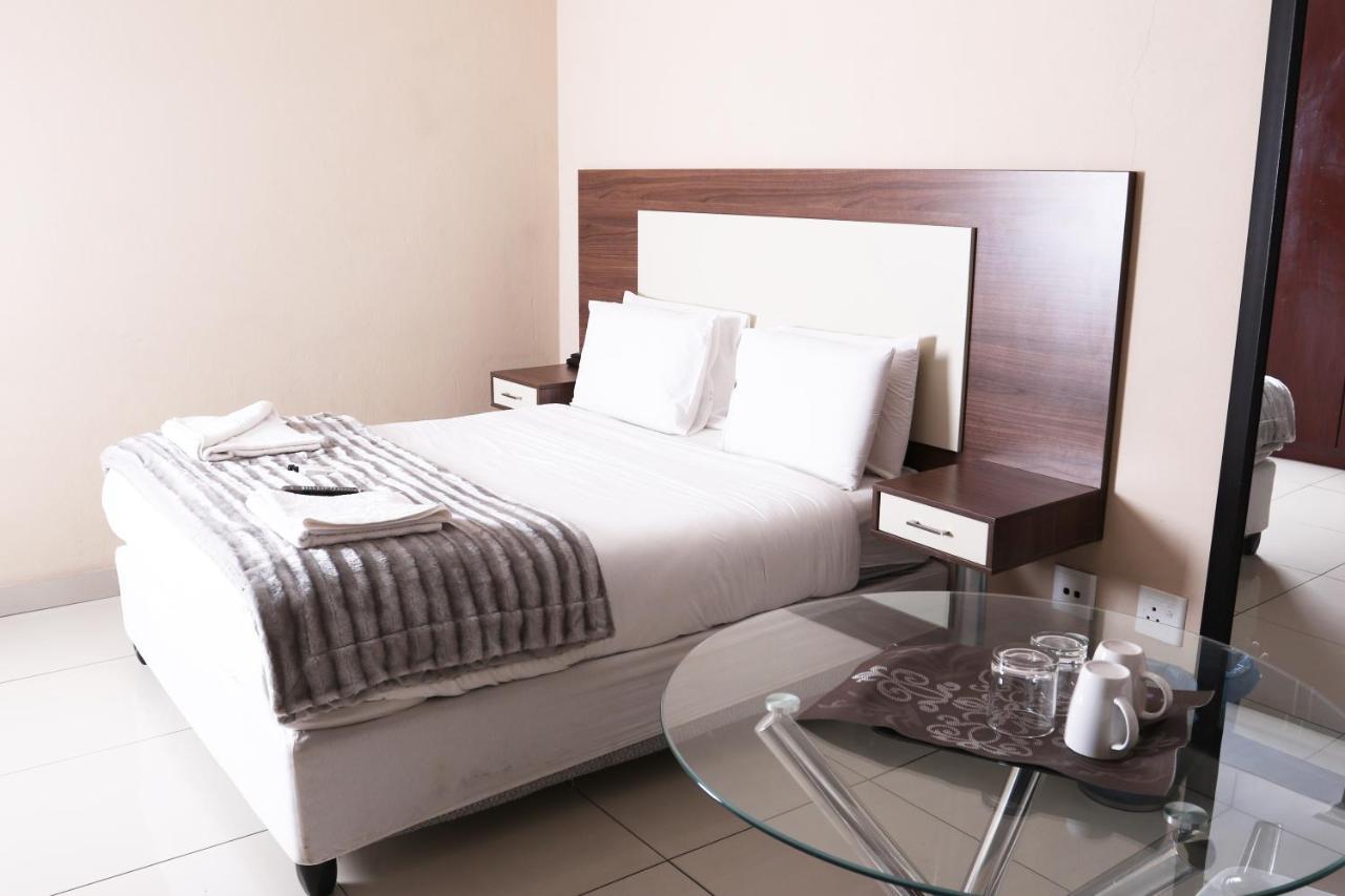 Eagle Nest Luxury Accommodation Roodepoort Eksteriør bilde