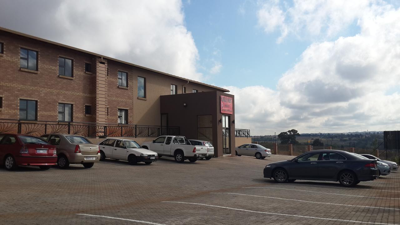 Eagle Nest Luxury Accommodation Roodepoort Eksteriør bilde