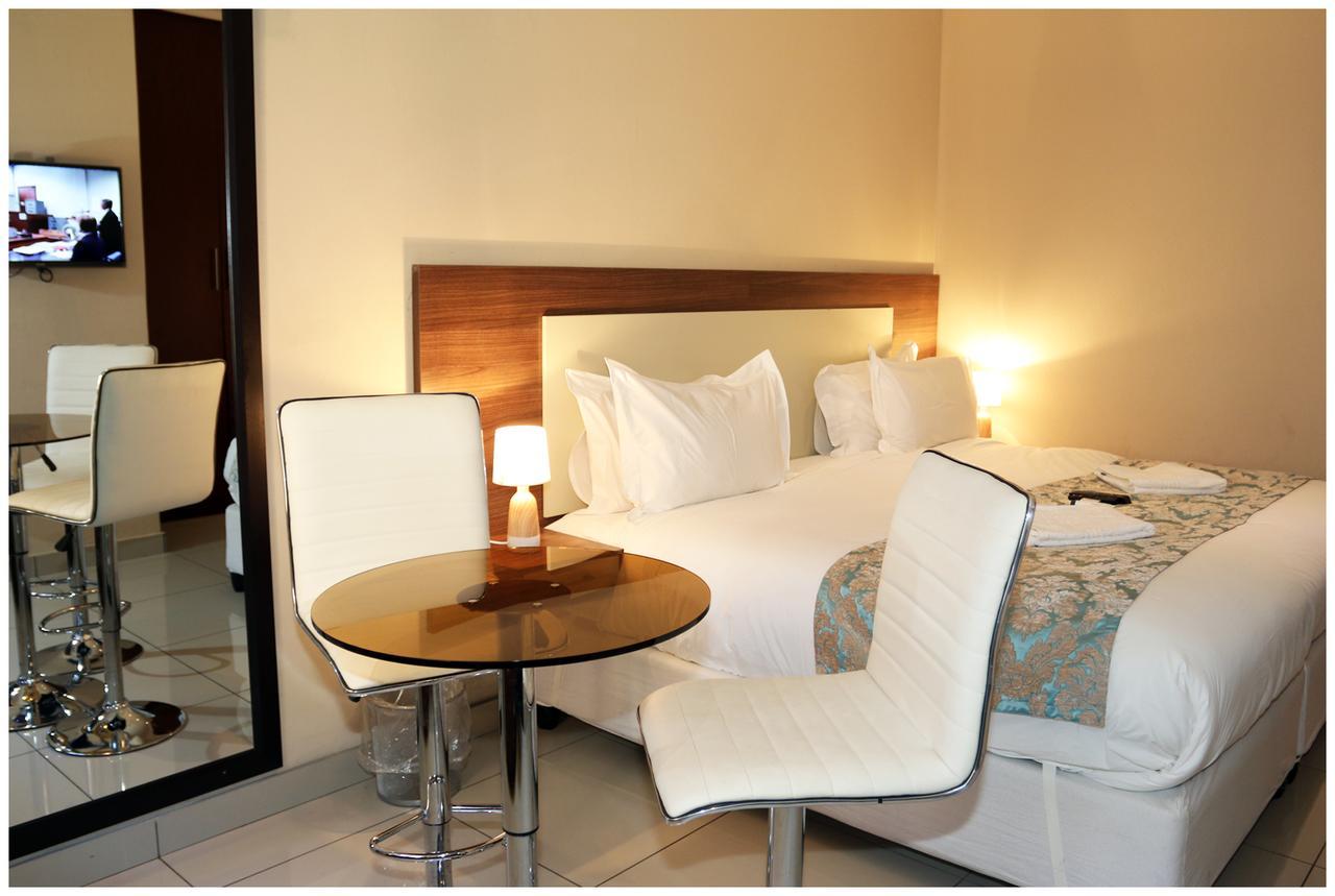 Eagle Nest Luxury Accommodation Roodepoort Eksteriør bilde