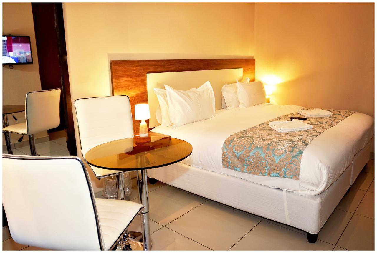 Eagle Nest Luxury Accommodation Roodepoort Eksteriør bilde